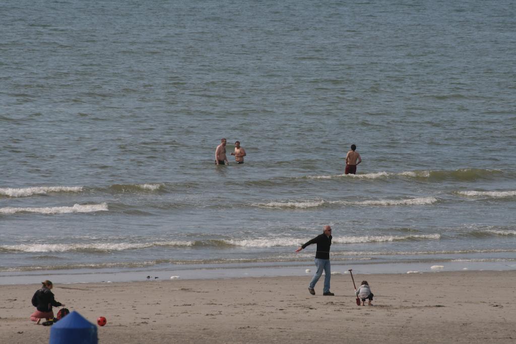 Villa Trémail - La plage au pied de votre chambre Wimereux Esterno foto