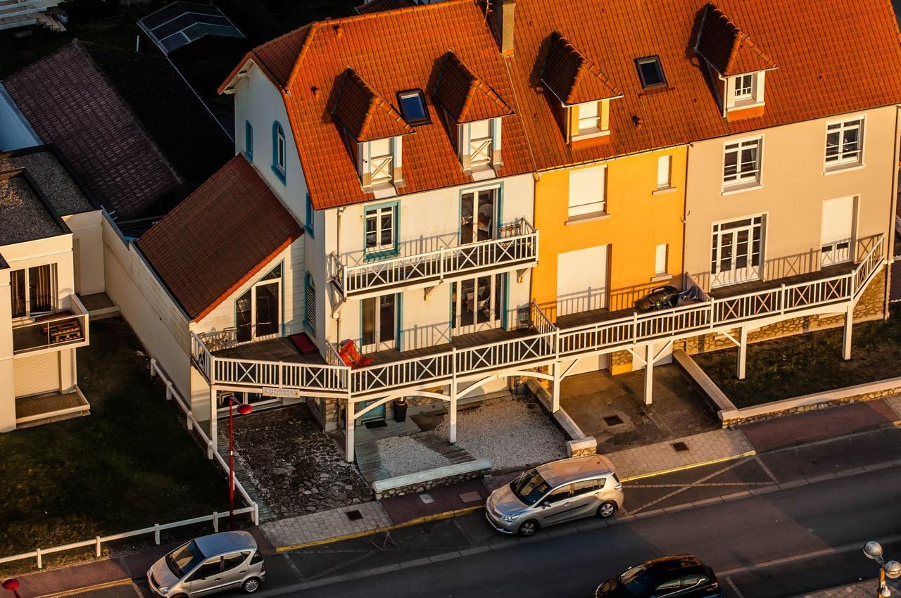 Villa Trémail - La plage au pied de votre chambre Wimereux Esterno foto